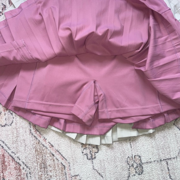 NWT Bundle 2 Goldhinge Pleated Skirts Pink and Cream Womens M - Picture 4 of 4